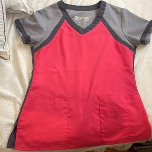 Greys Anatomy pink and grey scrub top size small (no flaws)